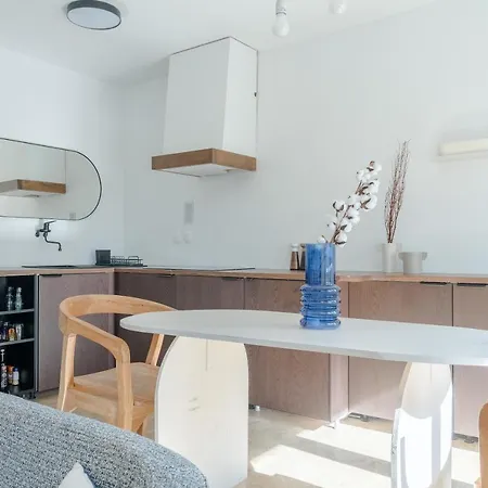 Apartment T2 En Centre - Castelane